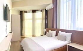 Caravan Hotel